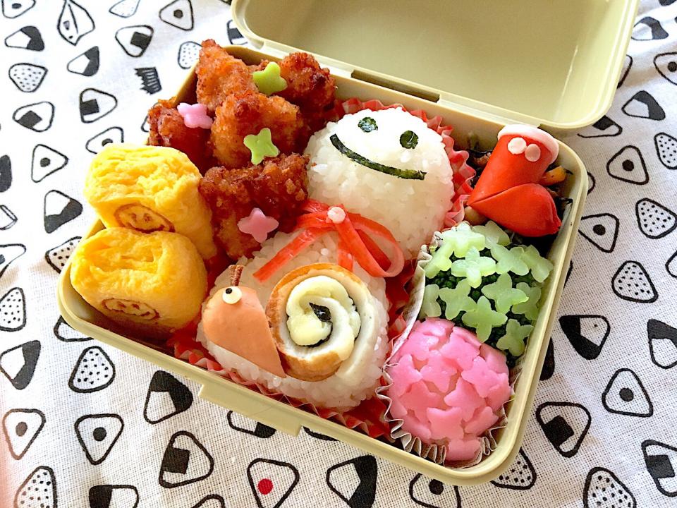 遠足弁当#梅雨弁当 #あじさい弁当 #てるてる坊主 #かたつむり  #塩むすび